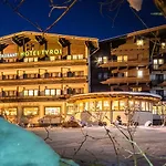Hotel Tyrol Am Wilden Kaiser 4*