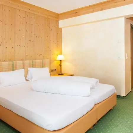 Hotel Tyrol Am Wilden Kaiser 4*